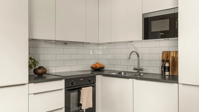 - God oppbevaringsplass i skuffer og skap -