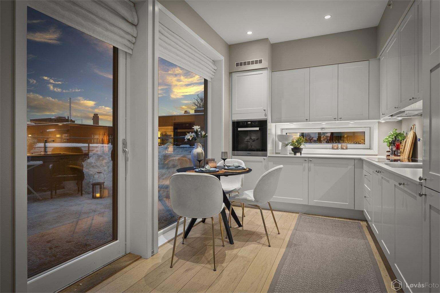 Lekkert, tidløst kjøkken fra kvalitetsleverandøren Sigdal.