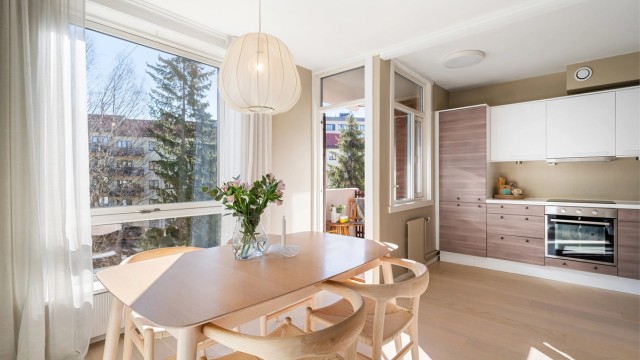 Velkommen til Christies gate 15 - Presentert av Eiendomsmegler Krogsveen v/Emilie Lie! Foto: Peter Futo.