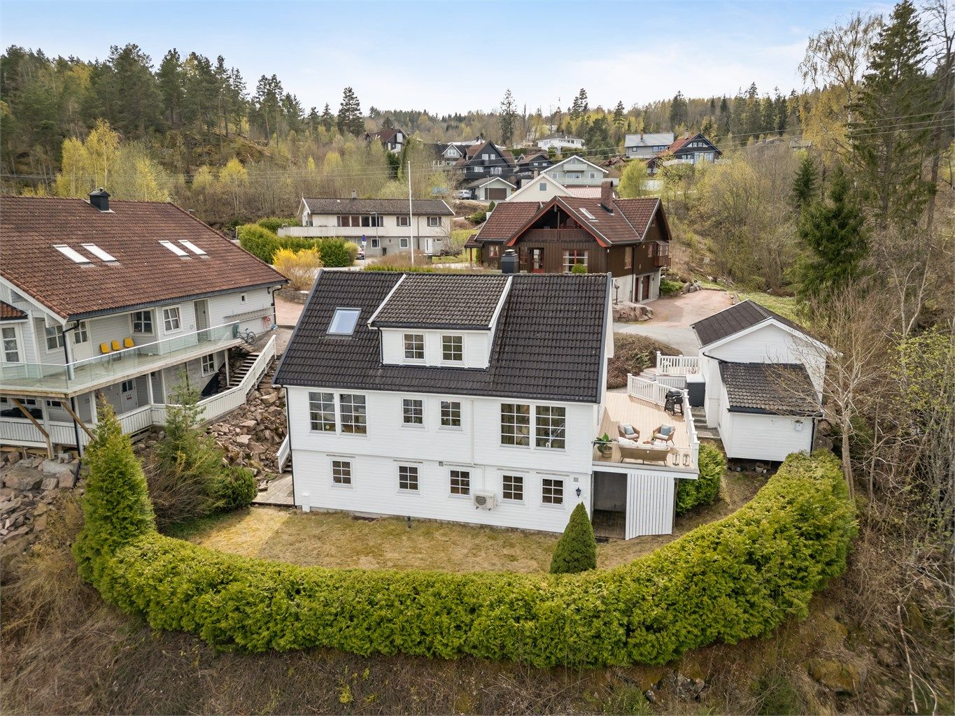 Eiendommen har en fin og tilbaketrukket beliggenhet. 
Foto: Stine Prøitz Jørgensen
