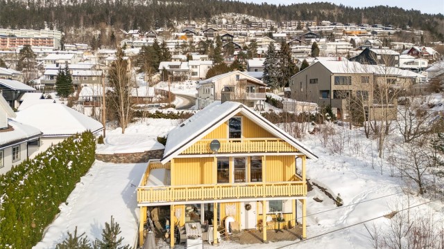 Praktisk enebolig med separat 2-roms utleiedel i kjelleren, som gir mulighet for gode leieinntekter.
Foto: Stine Prøitz Jørgensen