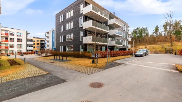 Nyere og moderne boligbygg fra 2022 med god standard. Ingen TG2 eller TG3 i henhold til tilstandsrapporten