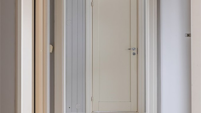 Inngang til badet fra gangen