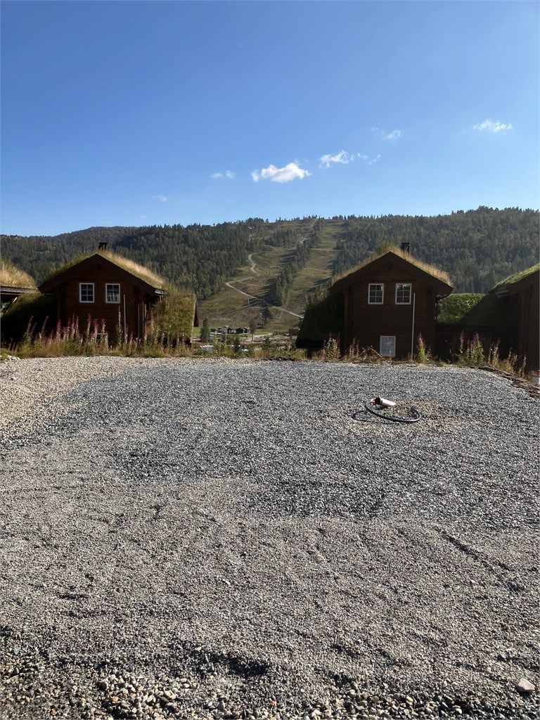 Hytten vil gå en meget god og solrik beliggenhet med alt du har behov for like i nærheten. 