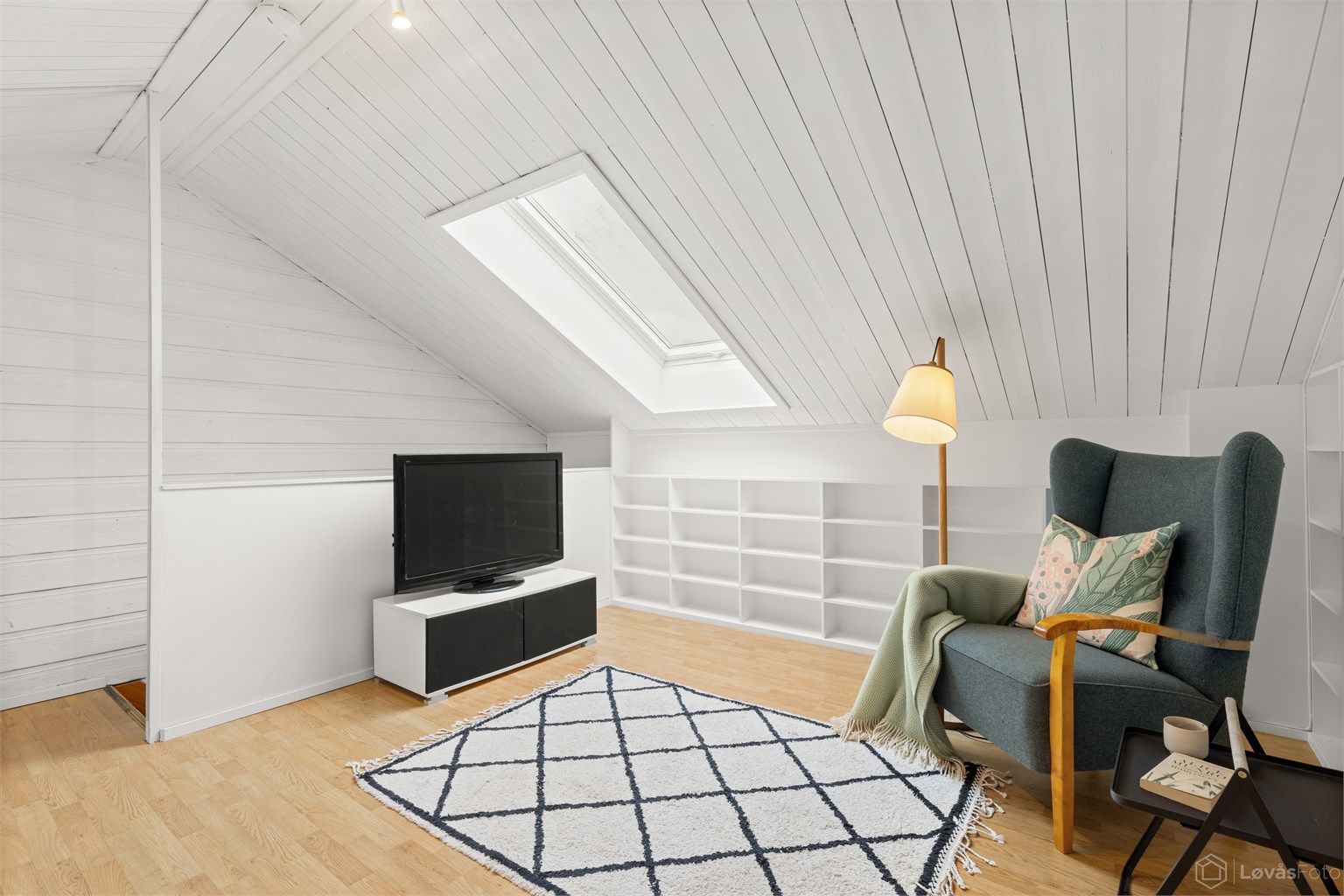 Loftstue (rommet er ikke byggemeldt for varig opphold)