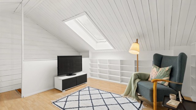 Loftstue (rommet er ikke byggemeldt for varig opphold)