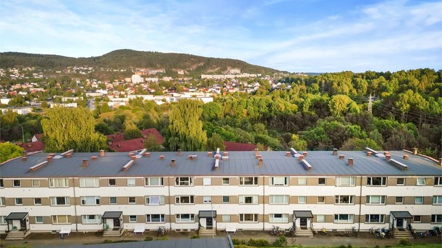 Her bor du i et grønt og rolig boligområde mellom Korsvoll, Kjelsås og Frysja.