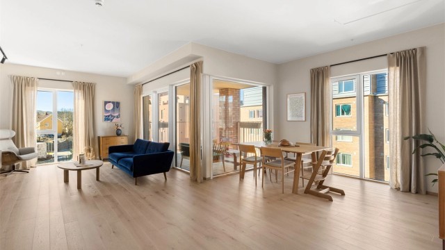 Charlotte Lunde v/ Eiendomsmegler Krogsveen har gleden av å presentere Malerhaugveien 15!