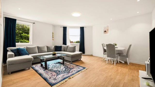 Seksjon 9 i Lislebyveien 156 presenteres av Jørgen Sande Johansen i Krogsveen.