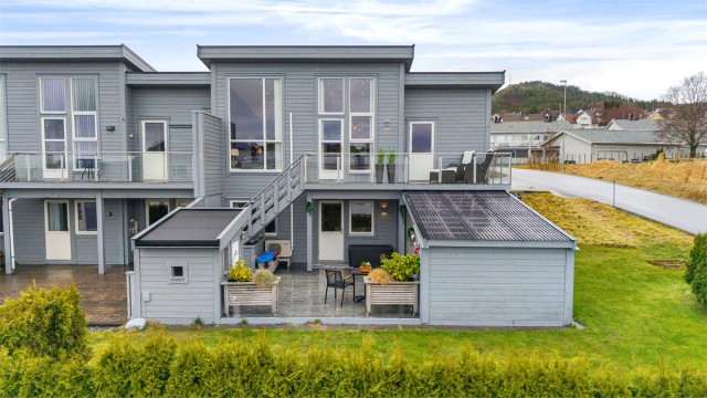 Velkommen til Tennfjordneset 80, presentert av Eiendomsmegler Christian Nogva Aarseth