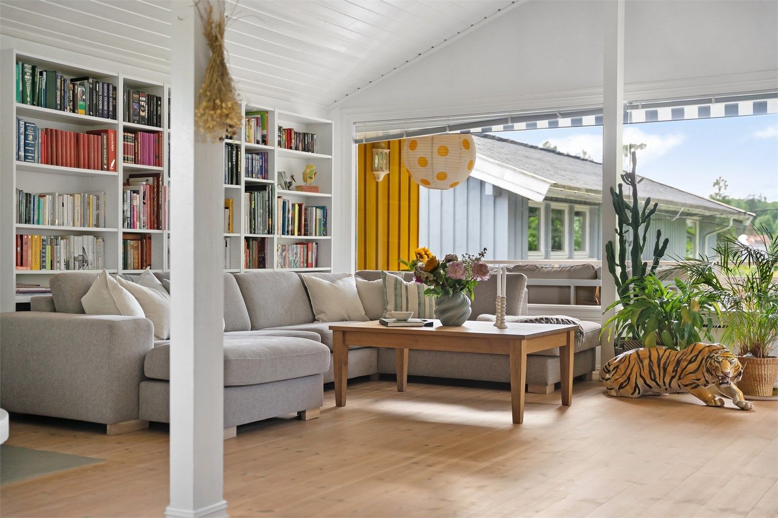 God plass til en stor sofagruppe for hele familien.