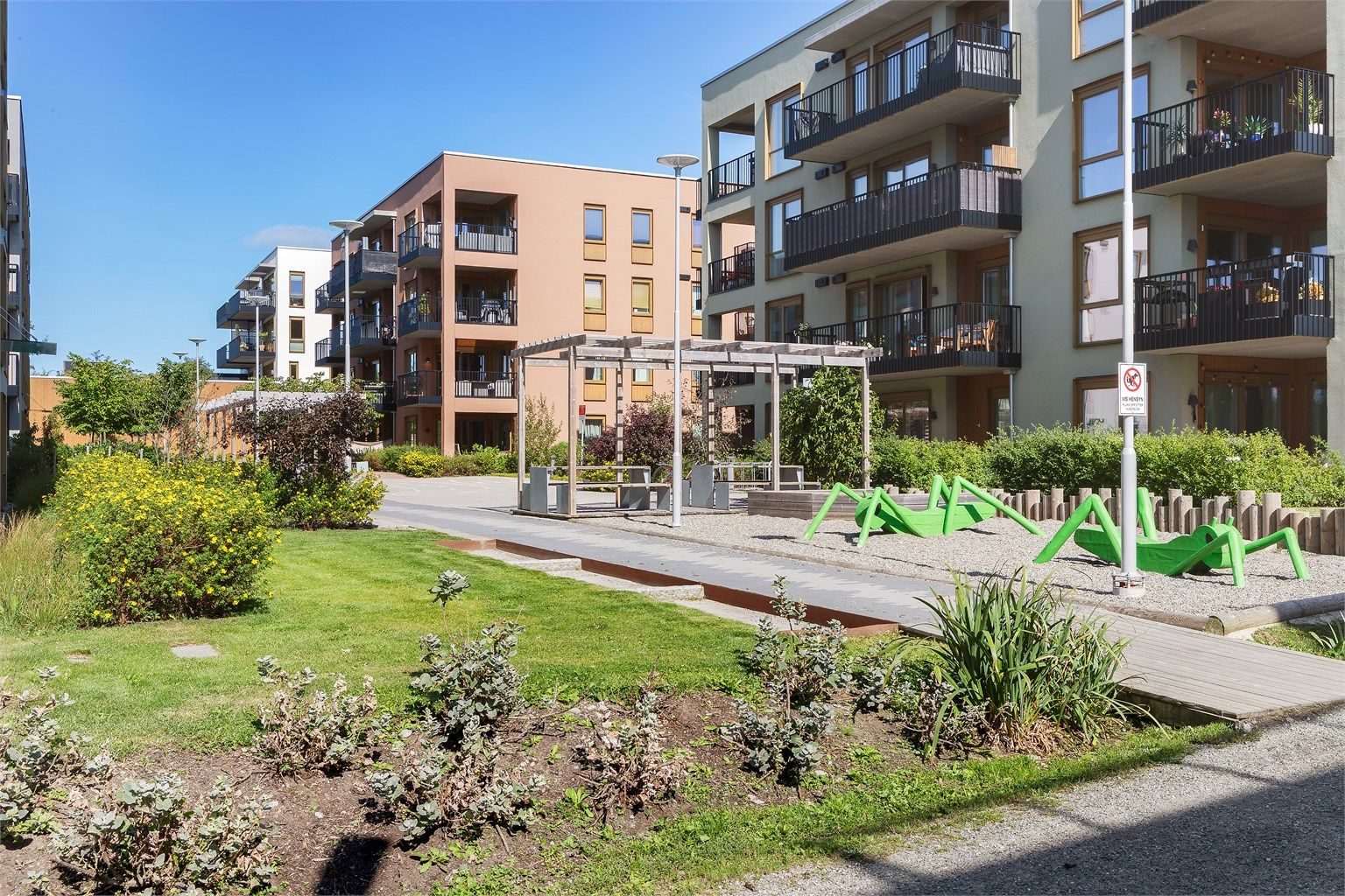 Hyggelige og sosiale uteområder for beboerne.