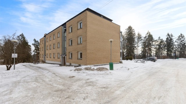 Her bor dere i flotte, grønne omgivelser med nærhet til barnehager, skoler, lekeplasser, butikker og offentlig kommunikasjon