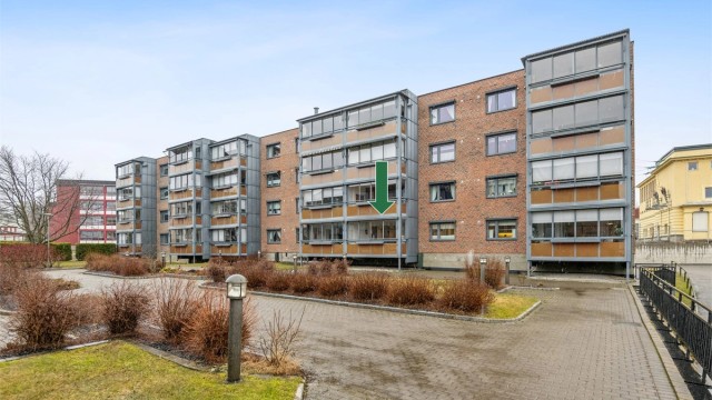 Velkommen til Oluf Melvolds gate 65A! 3-roms leilighet i høy 1. etasje med praktisk planløsning og god beliggenhet på Børstad.