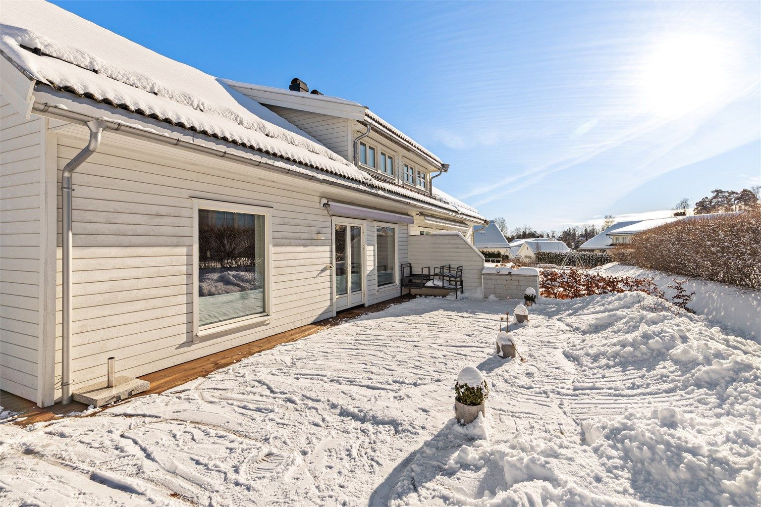 Uteplass med utgang fra stuen.