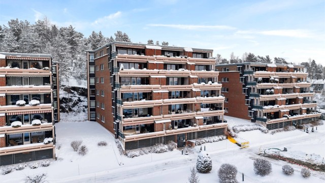 Eiendomsmegler Krogsveen v/Andreas Christophersen ønsker velkommen til Garderåsen Terrasse 2