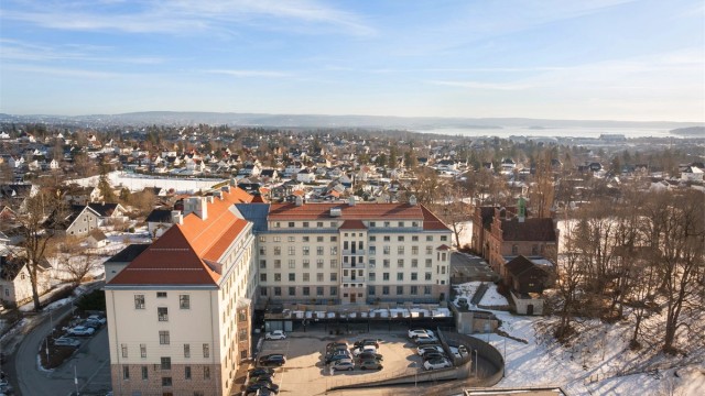 Her bor du med kort vei til Bærumsmarka som byr på flotte turmuligheter året rundt.