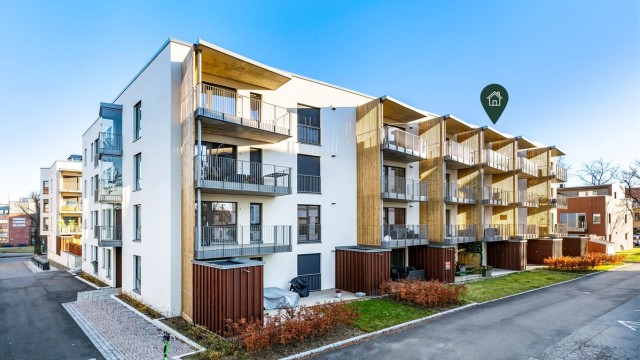 Blokken er den nyeste og siste i Skarmyrakvartalet, et helt nytt boligområde hvor du bor svært sentralt - midt i byen.