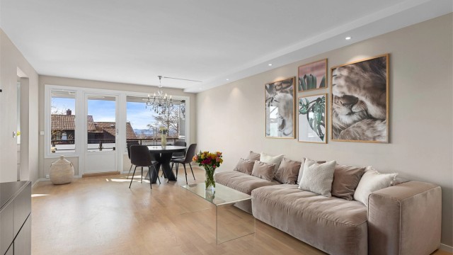 Velkommen til Grefsenkollveien 9C – en lys og innbydende leilighet med svært attraktiv beliggenhet på Grefsen