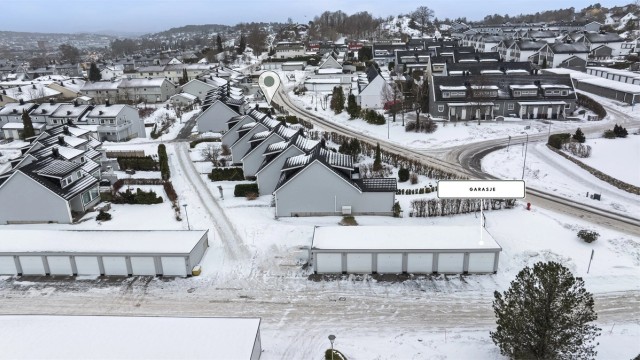 Garasje medfølger boligen