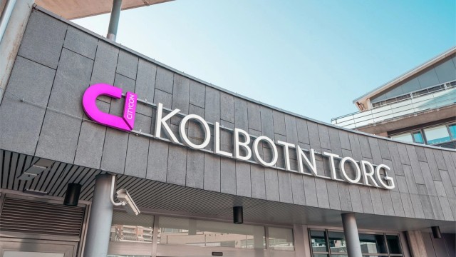 Område - Butikker og servicetilbud på Kolbotn Torg en kort gangtur fra boligen