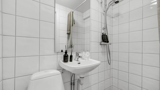 Lyst og tidløst baderom fra 2008