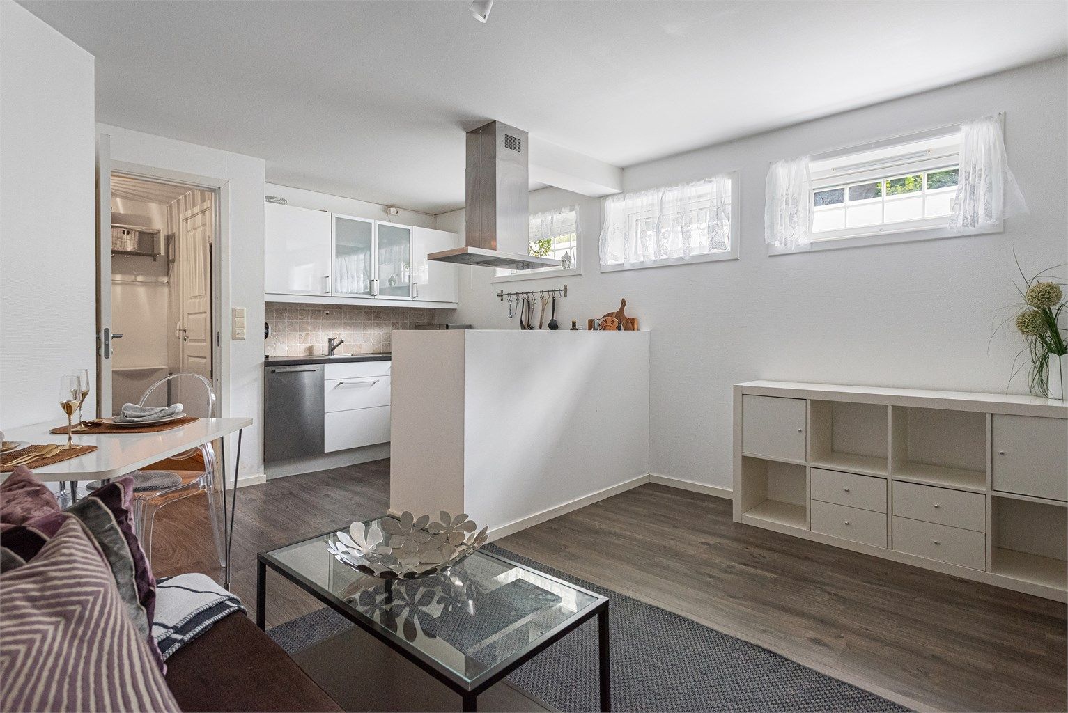 Kjellerstue med 1-stavs laminat fra 2017med gulvvarme