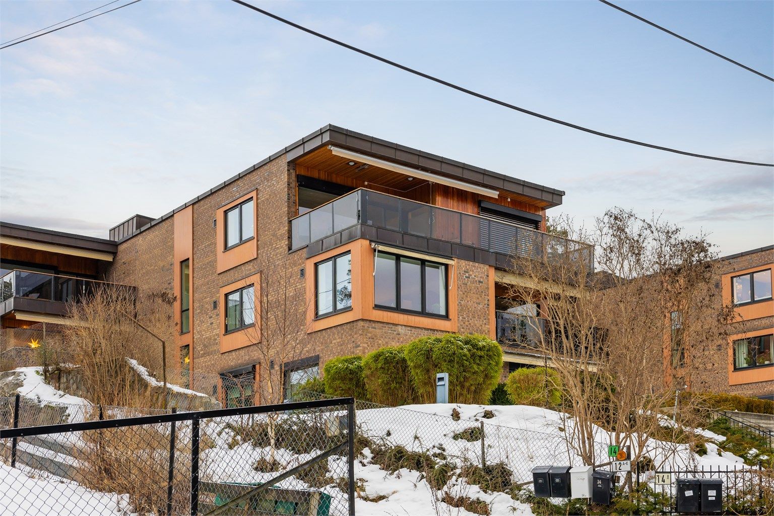 Boligen ligger attraktivt til i et populært villastrøk på Nordstrand.