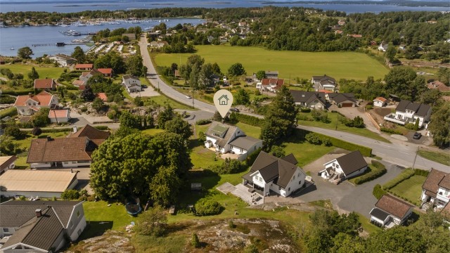 Husløsveien 1 presenteres av Kenneth Graarud Olsen i Krogsveen.