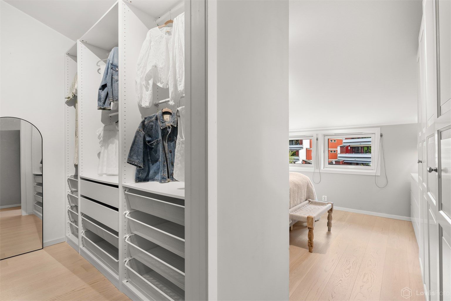 Eget praktisk walk-in-closet
