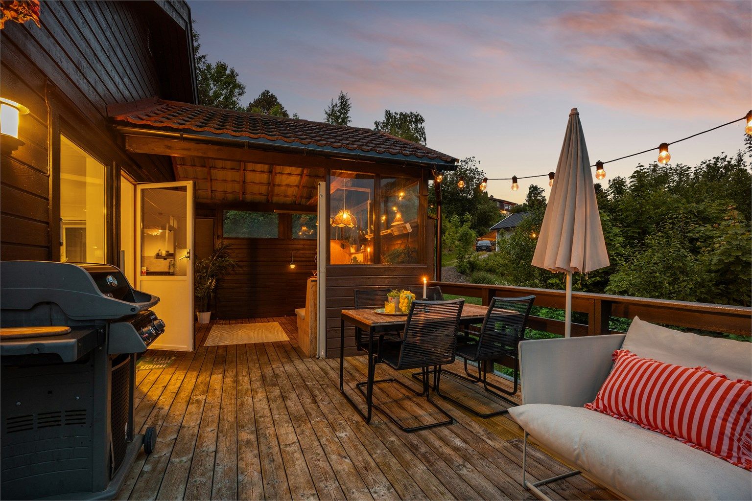 Terrasse utenfor stuen 