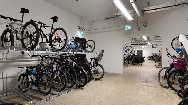 God plass til sykkelparkering i eget sykkelrom i borettslaget