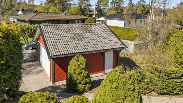 Garasjen er klargjort for montering av ladeboks til elbil.