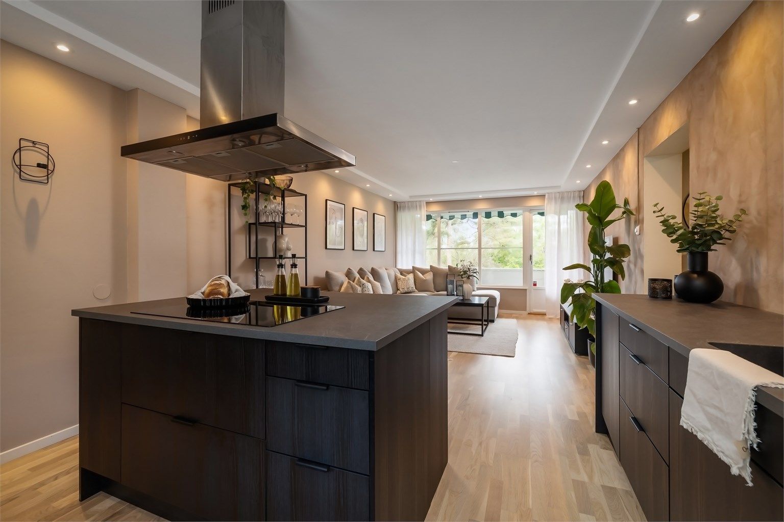 Velkommen til Ragna Nielsens vei 18 - Presentert av Krogsveen ved Hallvard Taasen 