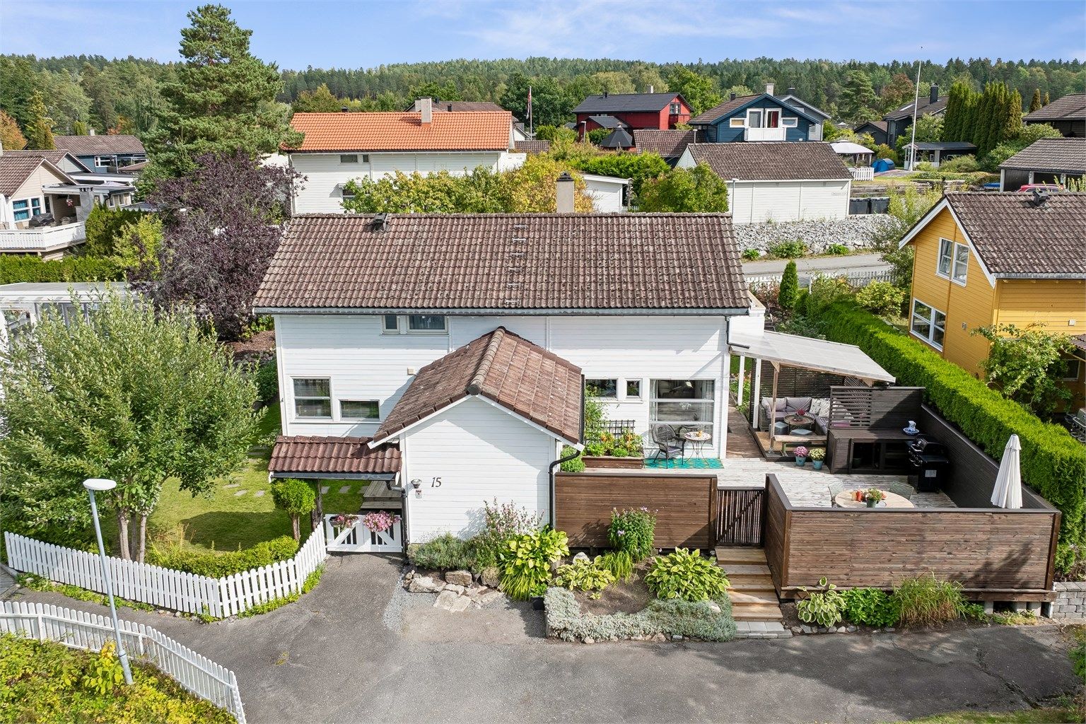 Velkommen til Reineveien 15! - Presentert av Elisiff Wennersgaard v/Krogsveen. Foto: Per O. Skjellnan v/Efkt