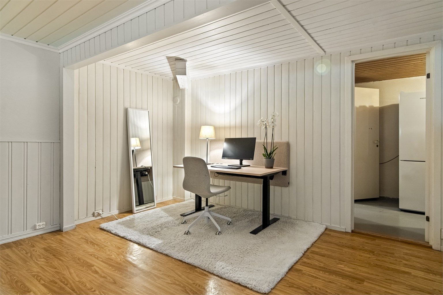Her er det god plass til en egen kontor- eller arbeidsplass.