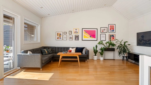 Velkommen til Åmundsleitet 99 presentert av Eiendomsmegler Krogsveen v/ Vaarin Sanden.