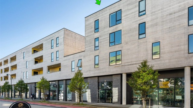 I underetasjene finner du alt fra restauranter til dagligvarebutikk og apotek - Krogsveen har også kontor i samme bygg