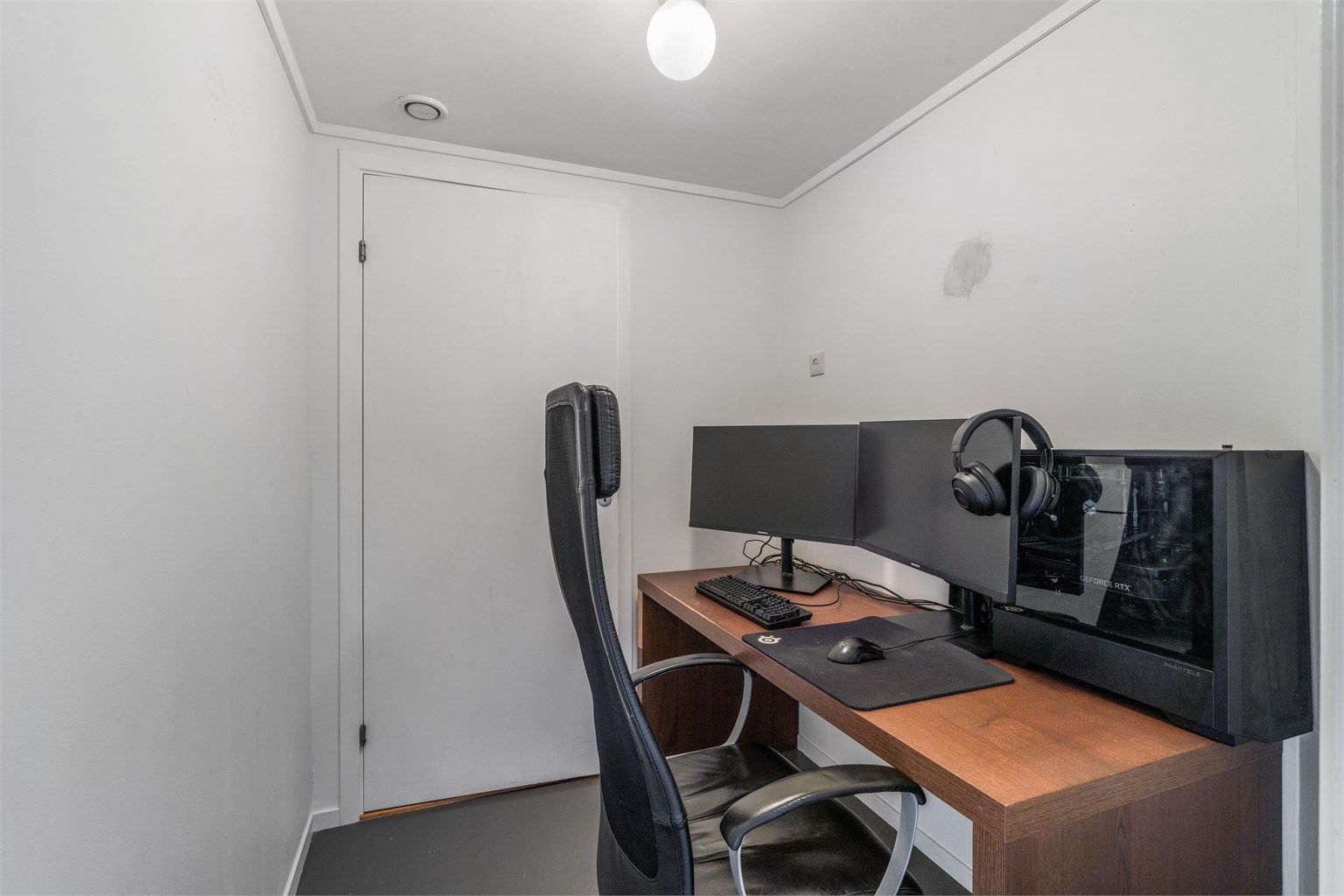 Bod, innredet som kontor.