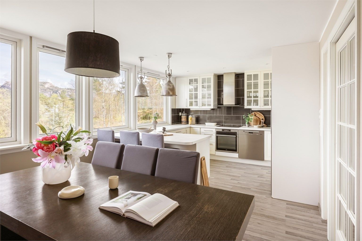 Christer Haugen inviterer til visning på et lekkert rekkehus i Bergen Vest 