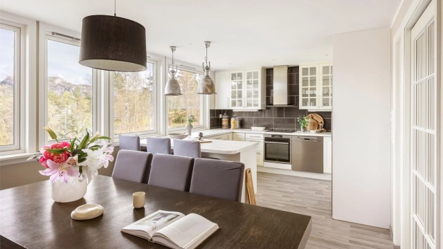 Christer Haugen inviterer til visning på et lekkert rekkehus i Bergen Vest