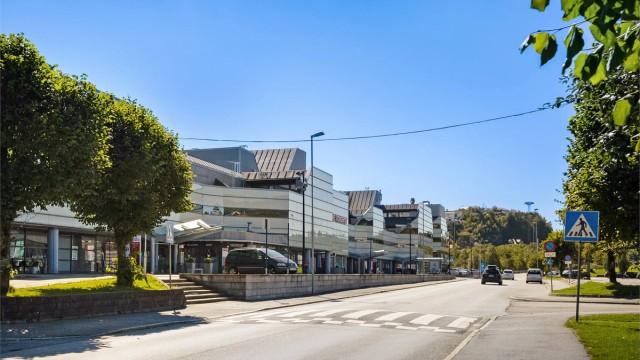 Arken og Åsane Storsenter.