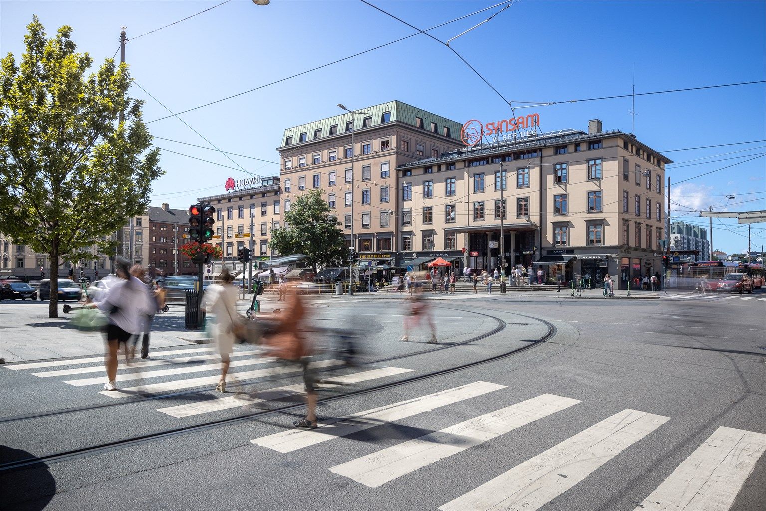 Fra Majorstuen stasjon har du tilgang til alle T-banelinjer, som effektivt tar deg rundt i byen.