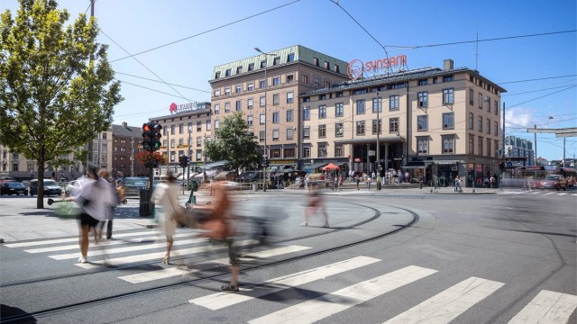 Fra Majorstuen stasjon har du tilgang til alle T-banelinjer, som effektivt tar deg rundt i byen.