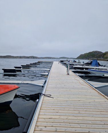 Plass S3 er reservert og er ca 3,5 meter bred