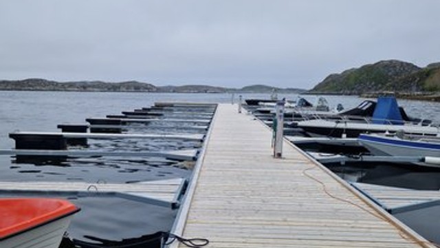 Plass S3 er reservert og er ca 3,5 meter bred