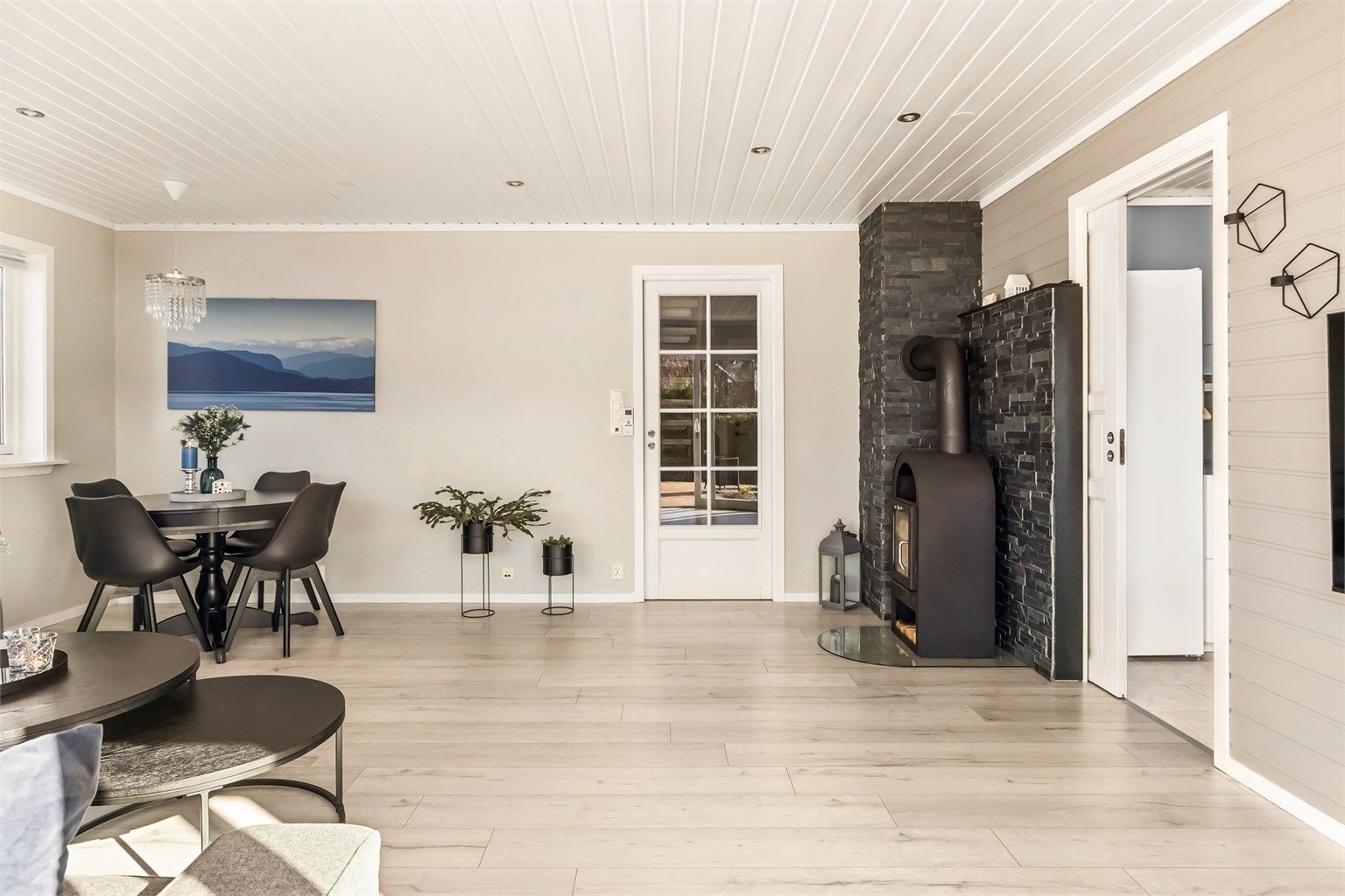 Vedovnen gir en lun atmosfære og ekstra varme på kjølige dager.