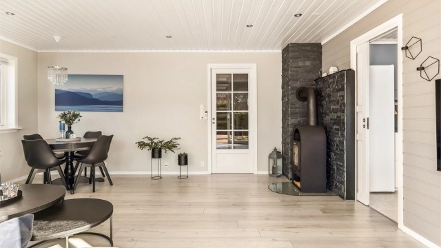 Vedovnen gir en lun atmosfære og ekstra varme på kjølige dager.