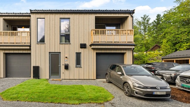 Velkommen til Brusetsvingen 31A - Presentert av Marius Iversen ved Krogsveen eiendomsmegling.