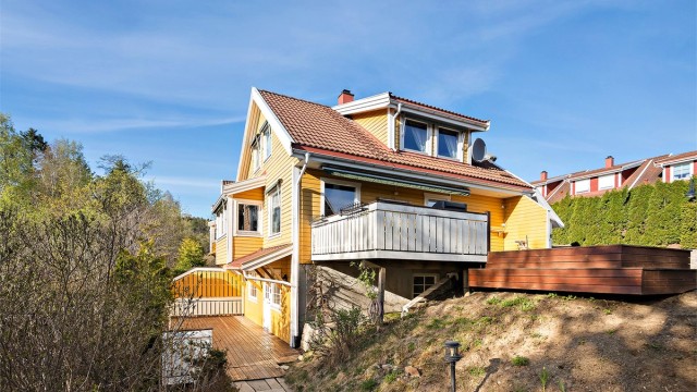 Velkommen til Bekkenstenveien 36 J - Nyrenovert (2026) og ubebodd 3-roms. Ledig omgående!